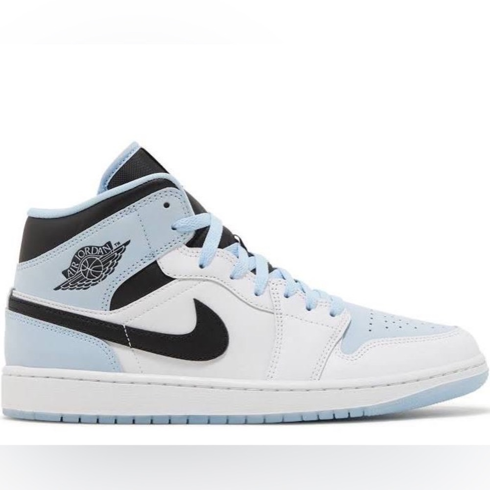 NEW IN BOX Nike Jordan 1 Mid